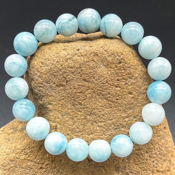 Blue Jade Gemstone Bracelet Handmade - Picture 3 of 6